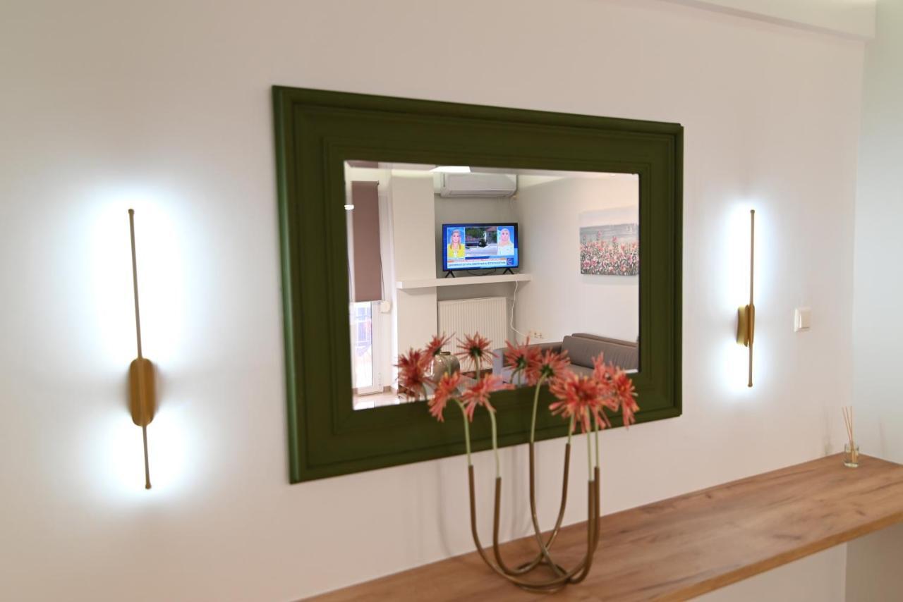 The Whole Packet A4 Center With Parking Appartement Larissa Buitenkant foto