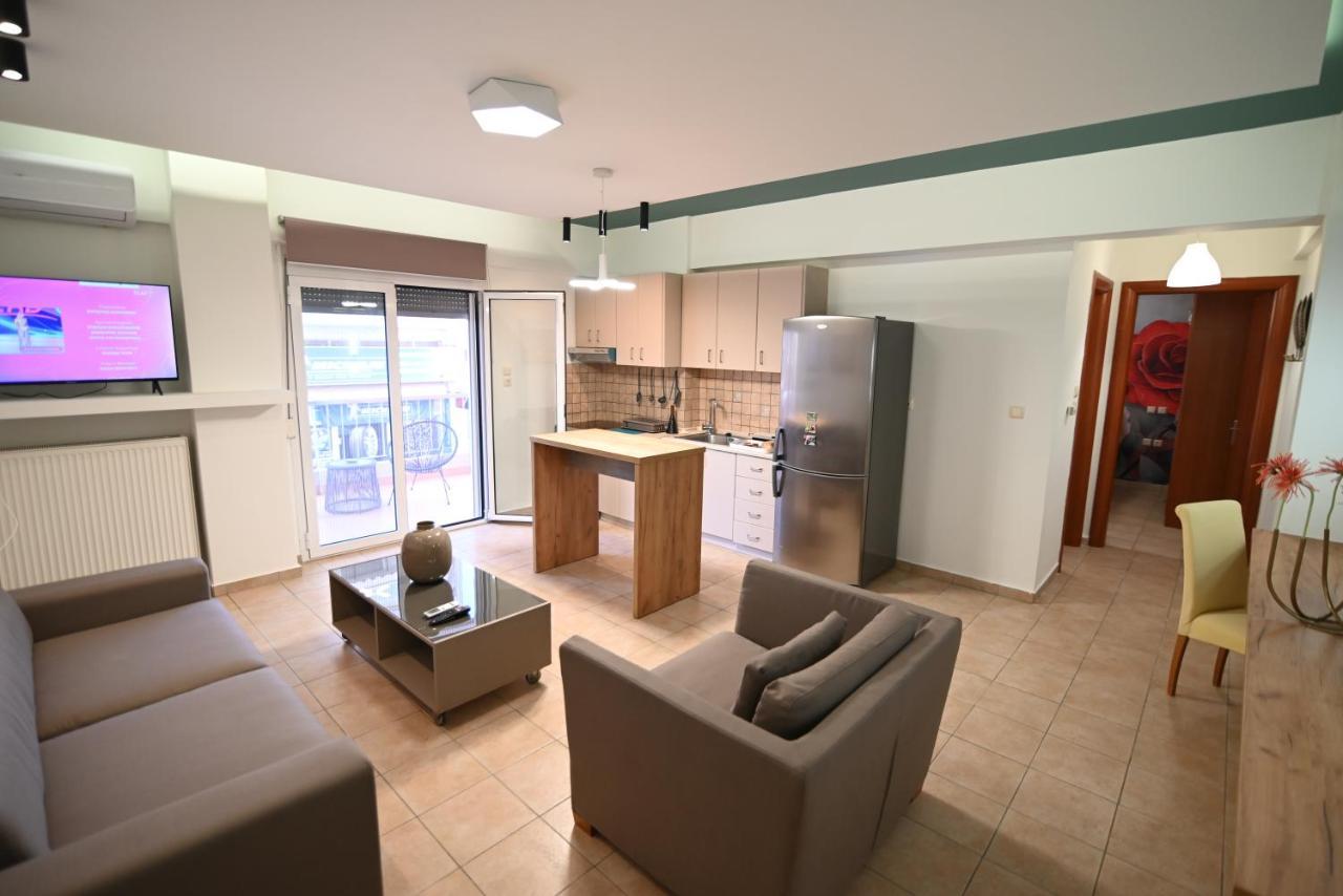 The Whole Packet A4 Center With Parking Appartement Larissa Buitenkant foto